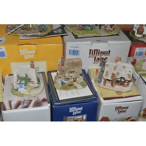 326 - FIFTEEN BOXED LILLIPUT LANE SCULPTURES AND SIX LILLIPUT LANE LIMITED EDITION COLLECTOR'S PLATES, com... 