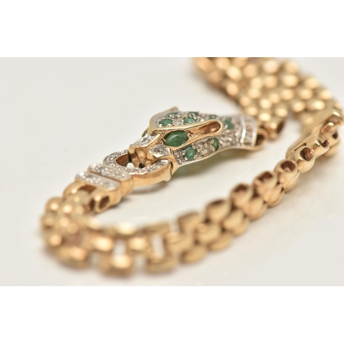 43 - A 9CT GOLD GEM SET BRACELET, designed as a brick link bracelet with panther head centrally positione... 