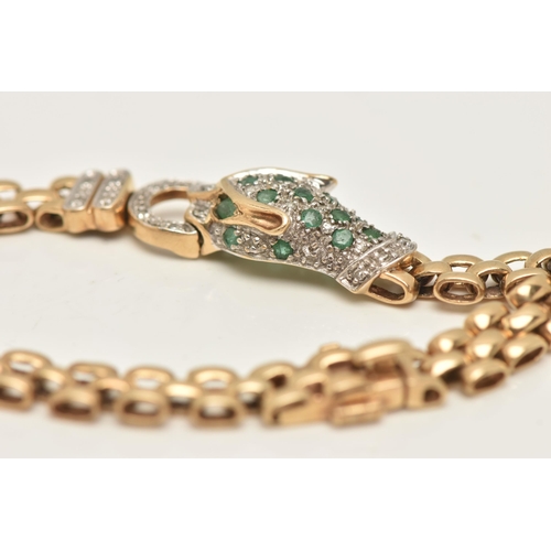 43 - A 9CT GOLD GEM SET BRACELET, designed as a brick link bracelet with panther head centrally positione... 