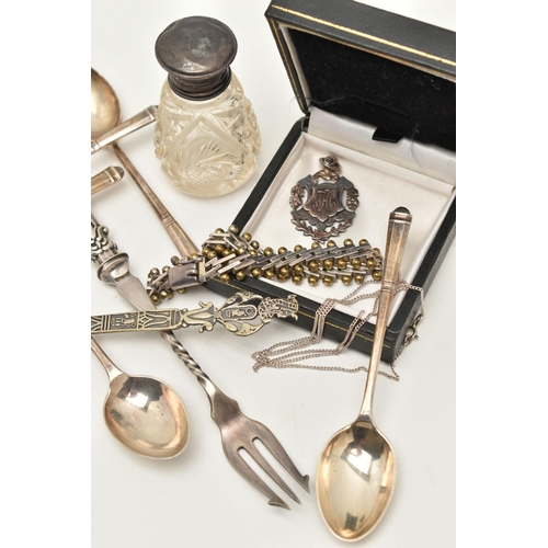 51 - ASSORTED SILVER AND WHITE METAL ITEMS, to include a set of five silver teaspoons, each hallmarked Sh... 