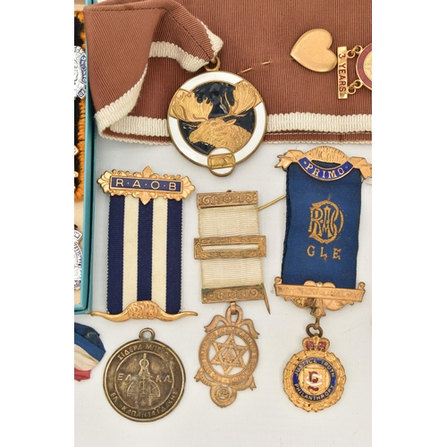 70 - A BOX OF ASSORTED MEDALS, to include a silver medal hallmarked Birmingham 1930, approximate gross we... 