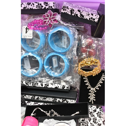 89 - A LARGE SELECTION OF COSTUME JEWELLERY BRACELETS, a box of assorted bracelets and bangles, to includ... 