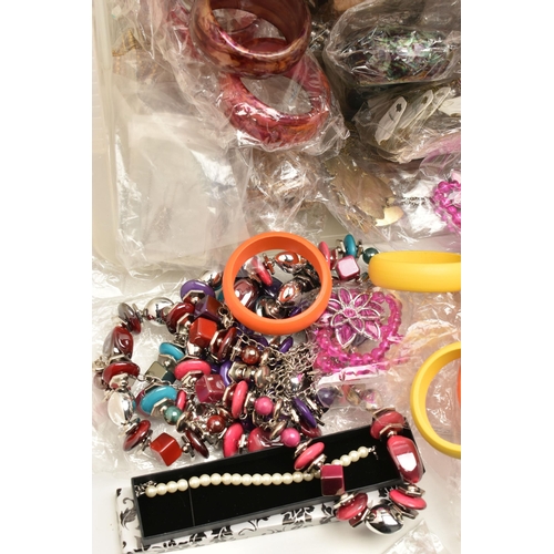 91 - A LARGE BOX OF ASSORTED COSTUME JEWELLERY, a very large box of necklaces and bracelets  (condition r... 