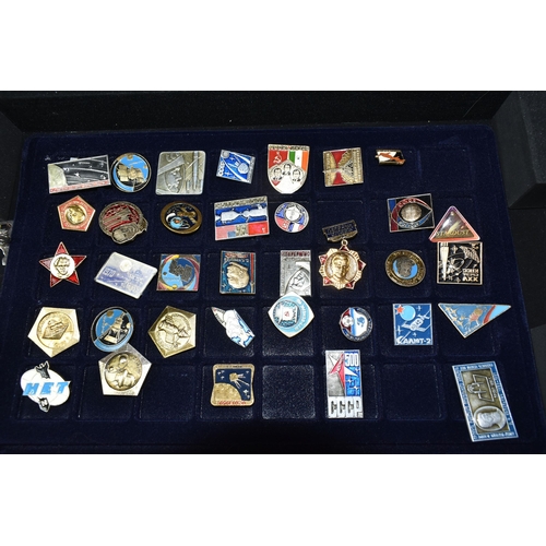 253 - AN ALUMINIUM FLIGHT CASE CONTAINING RUSSIAN / SOVIET SPACE RELATED PIN BADGES, to include anniversar... 