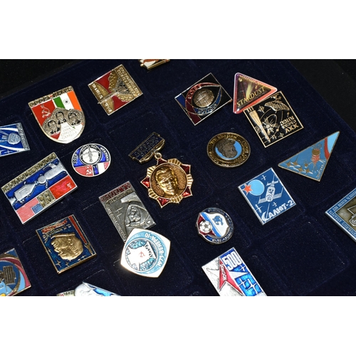 253 - AN ALUMINIUM FLIGHT CASE CONTAINING RUSSIAN / SOVIET SPACE RELATED PIN BADGES, to include anniversar... 