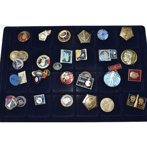 253 - AN ALUMINIUM FLIGHT CASE CONTAINING RUSSIAN / SOVIET SPACE RELATED PIN BADGES, to include anniversar... 