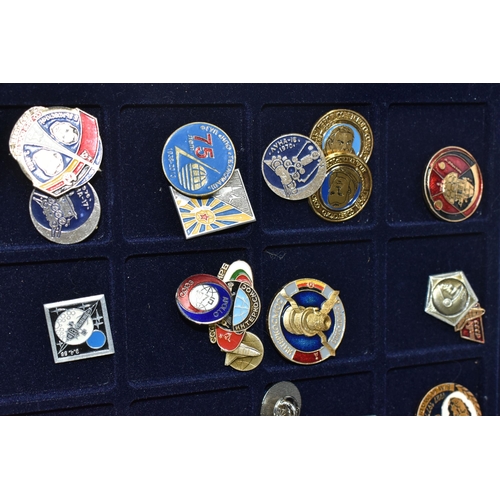 253 - AN ALUMINIUM FLIGHT CASE CONTAINING RUSSIAN / SOVIET SPACE RELATED PIN BADGES, to include anniversar... 