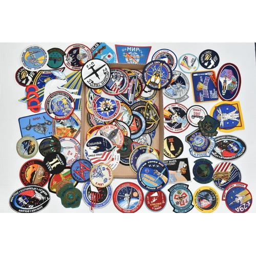 255 - A BOX OF MOSTLY AMERICAN SPACE MISSION RELATED CLOTH BADGES, to include crew name badges, Gemini 4 f... 