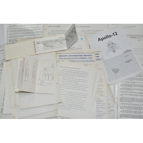 259 - NASA APOLLO 12 PRESS PACKS AND EPHEMERA, to include a Directors Briefing pack dated October 20 1969,... 