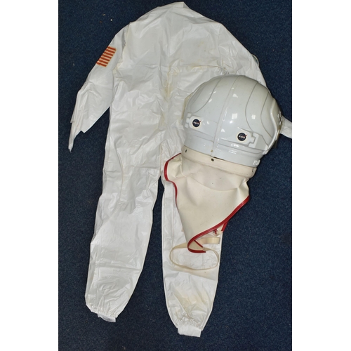 287 - A RARE AMC-70 APOLLO 12 CHILDREN'S ASTRONAUT SPACESUIT, comprising a plastic helmet and a vinyl spac... 