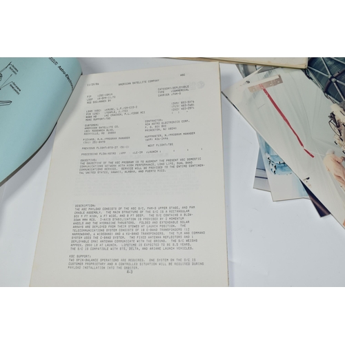 321 - A QUANTITY OF DOCUMENTS RELATING TO HUBBLE TELESCOPE AND SATELLITES to include reports, handbooks, a... 