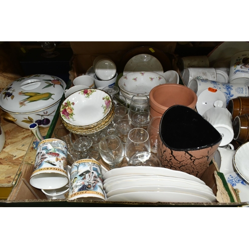 373 - FOUR BOXES AND LOOSE CERAMIC KITCHEN AND GLASS WARE to include a Royal Worcester Wild Harvest two pi... 