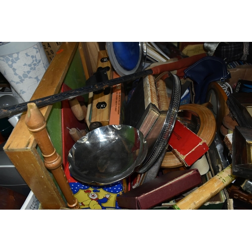 385 - SIX BOXES AND LOOSE MIXED MISCELLANEOUS ITEMS to include a Keswick bowl Firth Staybrit G1182, a vint... 