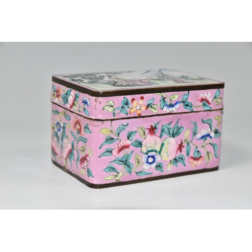 434 - AN ENAMEL BOX WITH ORIENTAL DECORATION, the sides painted with fruit and flowers on a pink ground, t... 