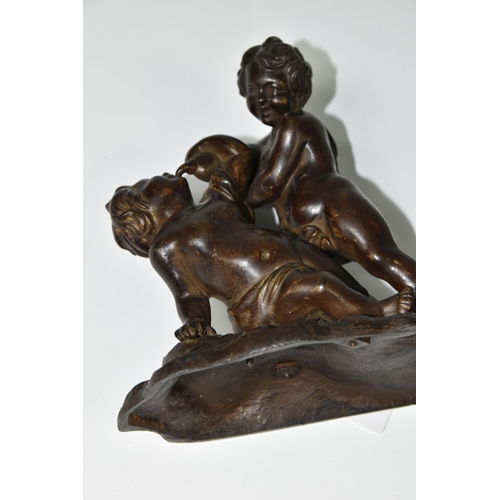 447 - A SMALL BRONZE BACCHANALIAN FIGURE GROUP, depicting two playful cherubs, height 14cm x width 14cm (1... 