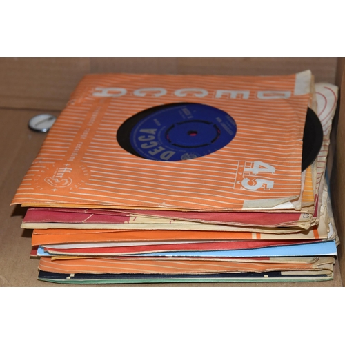 477 - A QUANTITY OF SINGLE AND LP RECORDS, mainly 1960s and 1970s, includes a collection of items by The K... 