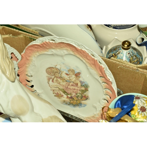 527 - FIVE BOXES AND LOOSE CERAMIC AND GLASS KITCHEN WARE to include a four person breakfast set of Royal ... 