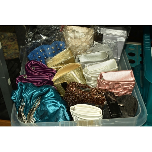 531 - TWO BOXES AND NEW ASSORTED BAGS to include a box of approximately twenty identical style bags with c... 