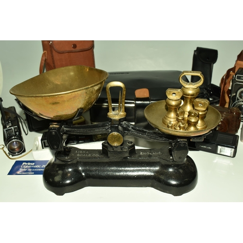 546 - A BOX AND LOOSE OF VINTAGE CAMERAS AND METALWARE to include a Canon Super Eight video camera in orig... 