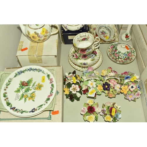 550 - A COLLECTION OF FLORAL THEMED CERAMICS, comprising of five Royal Stratford 'The Country Cottage Teap... 