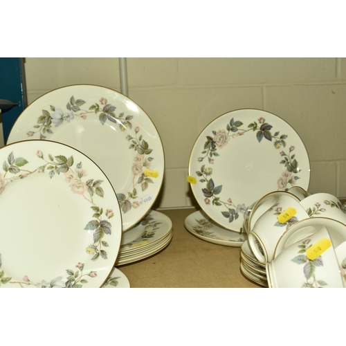 570 - A COLLECTION OF ROYAL WORCESTER ' JUNE GARLAND ' DINNERWARE, comprising of five dinner plates, two c... 