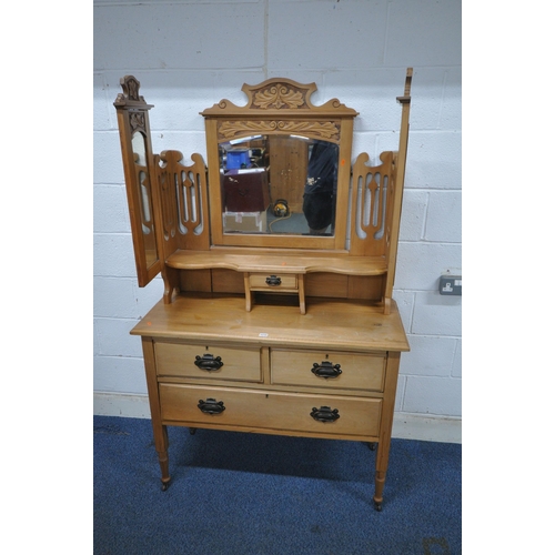 1215 - AN EDWARDIAN SATINWOOD DRESSING TABLE, with a triple bevelled edge mirror, atop a base with two shor... 