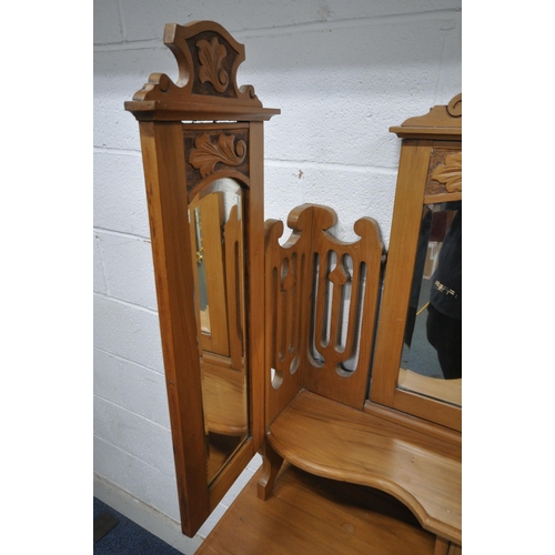 1215 - AN EDWARDIAN SATINWOOD DRESSING TABLE, with a triple bevelled edge mirror, atop a base with two shor... 