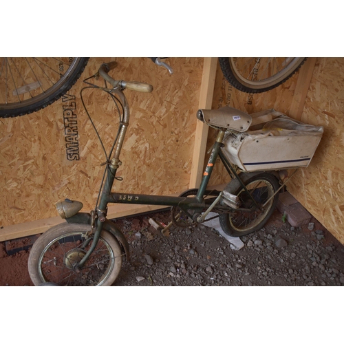 1012 - A RALEIGH RSW 16 BICYCLE, with a rear bag, along with a triple wheeled scooter (condition report: bo... 