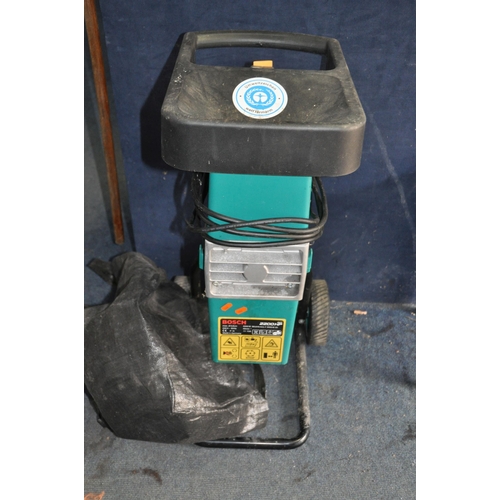 1061 - A BOSCH AXT2200HP GARDEN SHREDDER with cover SPARES OR REPAIRS very noisy