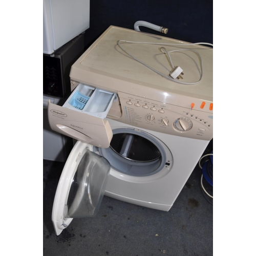 1071 - A HOTPOINT AQUARIUS WMA-33 WASHING MACHINE width 60cm depth 55cm height 85cm (PAT fail due to uninsu... 