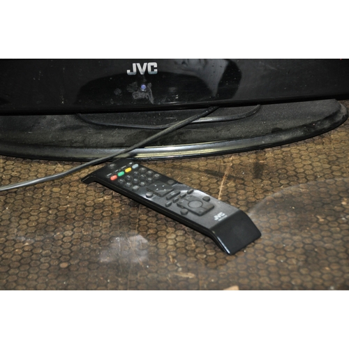 1083 - A JVC LT-32DA301 32in TV WITH REMOTE (PAT pass and working)