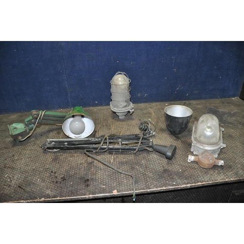 1086 - TWO ARTICULATED WORKSHOP LAMPS AND TWO OUTDOOR LAMPS including a green painted lam with four knuckle... 