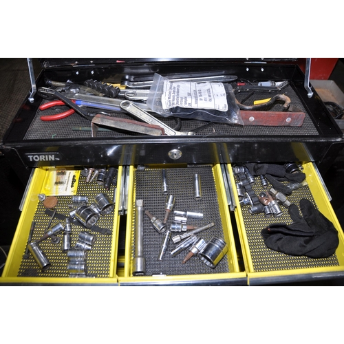 1113 - A TORIN STACKING MECHANIC TOOLBOX CONTAINING AUTOMOTIVE TOOLS including Halfords sockets and spanner... 