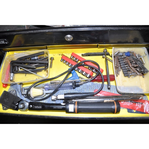 1113 - A TORIN STACKING MECHANIC TOOLBOX CONTAINING AUTOMOTIVE TOOLS including Halfords sockets and spanner... 