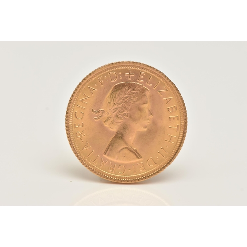 21 - A FULL SOVEREIGN COIN, 1968 Elizabeth II, depicting George and the Dragon, approximate gross weight ... 