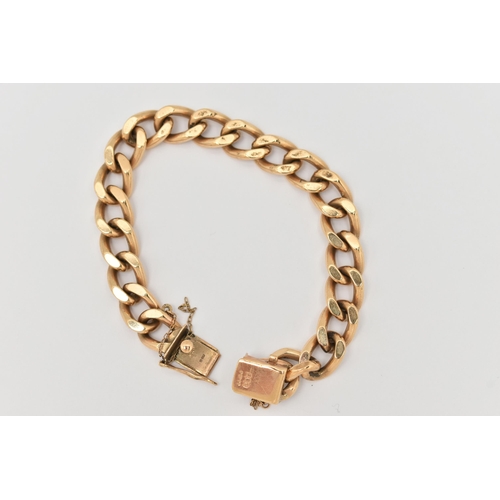 45 - A 9CT GOLD CURB LINK BRACELET, with push piece clasp, figure of eight safety clasp and a safety chai... 