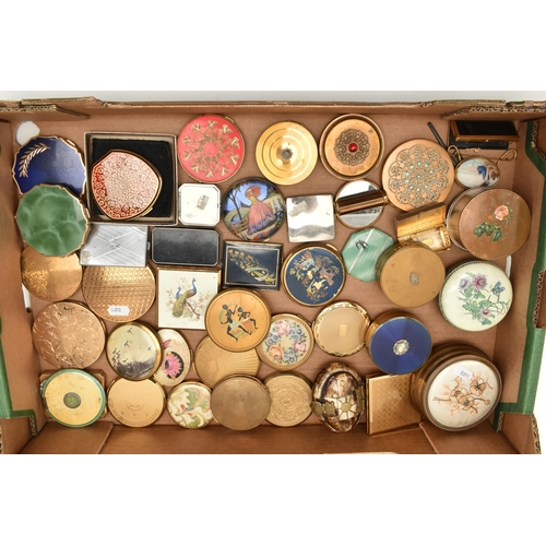 135 - A LARGE SELECTION OF COMPACTS ETC., to include 6 trinket boxes, a Stratton lipstick holder and mirro... 