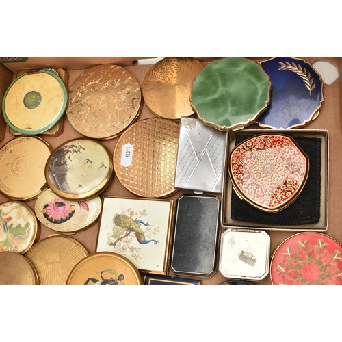 135 - A LARGE SELECTION OF COMPACTS ETC., to include 6 trinket boxes, a Stratton lipstick holder and mirro... 