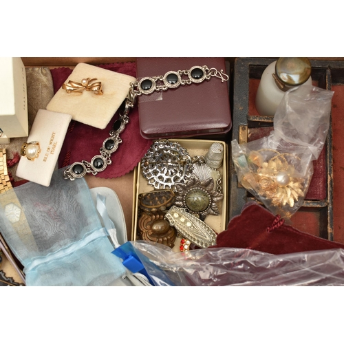 136 - A LARGE QUANTITY OF COSTUME JEWELLERY, WHITE METAL JEWELLERY AND A SILVER DISH, the silver dish hall... 