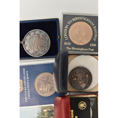 172 - A CARDBOARD BOX OF MIXED COINS COMMEMORATIVES AND MEDALS TO INCLUDE 1891 Victoria Crown Coin,A Gener... 