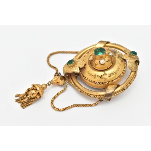 92 - A VICTORIAN BROOCH, a circular form pinchbeck brooch set with green paste and imitation pearls, fitt... 