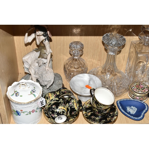 344 - A GROUP OF CERAMICS AND GLASS WARE, to include an Aynsley Pembroke covered pot (rim chipped), a Sylv... 