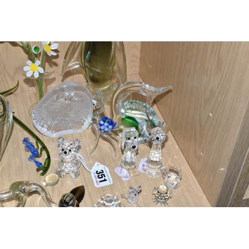 351 - A COLLECTION OF GLASS ANIMALS AND BIRDS, ETC, to include a Swarovski Bear height 5cm, other Swarovsk... 