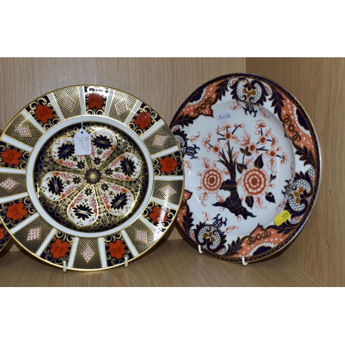 355 - TWO ROYAL CROWN DERBY CABINET PLATES AND TWO SOUP BOWLS, comprising two Imari 1128 pattern plates, d... 