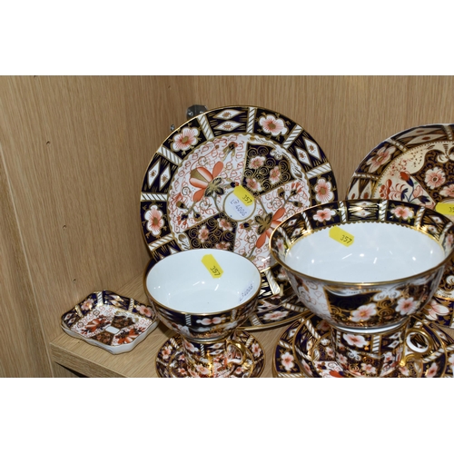 357 - A GROUP OF ROYAL CROWN DERBY IMARI 2451 PATTERN TEAWARE, comprising an early nineteen century dish (... 