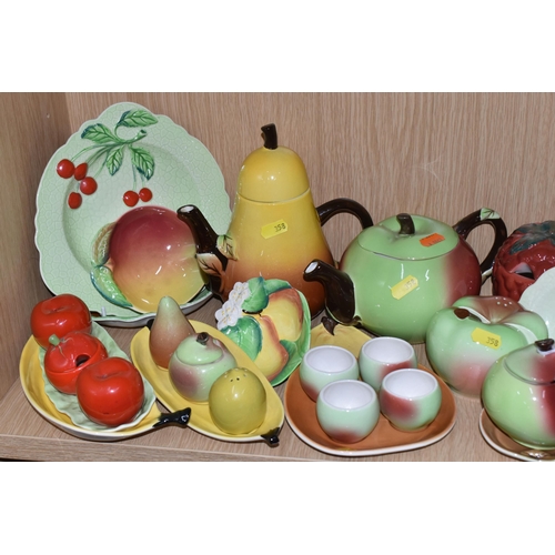 358 - A QUANTITY OF CARLTON WARE SALAD AND FRUIT WARES, over twenty pieces to include fruit themed teapot,... 