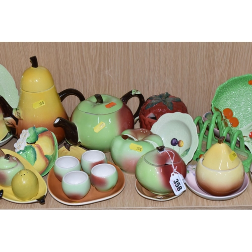 358 - A QUANTITY OF CARLTON WARE SALAD AND FRUIT WARES, over twenty pieces to include fruit themed teapot,... 