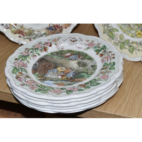 387 - EIGHT ROYAL DOULTON BRAMBLY HEDGE YEAR PLATES, comprising 1996, 1997, 1998, 1999, 2000, 2001, 2002 a... 