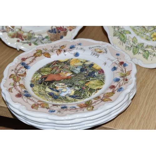 387 - EIGHT ROYAL DOULTON BRAMBLY HEDGE YEAR PLATES, comprising 1996, 1997, 1998, 1999, 2000, 2001, 2002 a... 