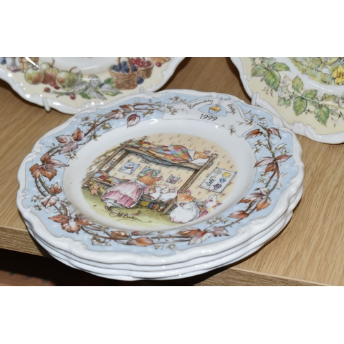 387 - EIGHT ROYAL DOULTON BRAMBLY HEDGE YEAR PLATES, comprising 1996, 1997, 1998, 1999, 2000, 2001, 2002 a... 